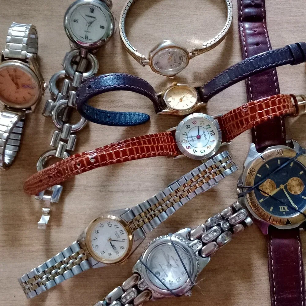 Watch Bundle/8 - Picture 1 of 12